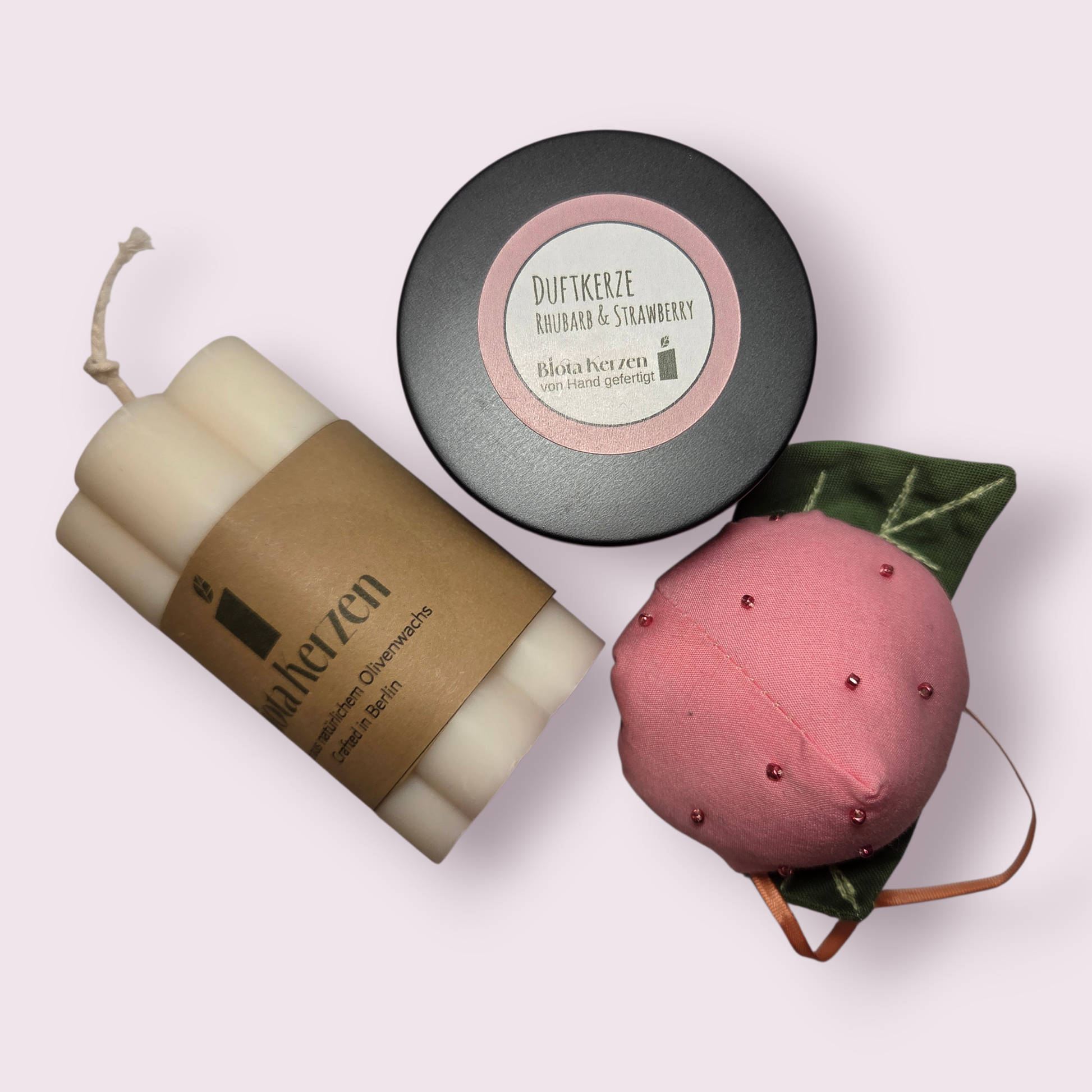 Geschenkset Duftkerze Rhubarb&Strawberry Olivenwachskerze Stofferdbeere