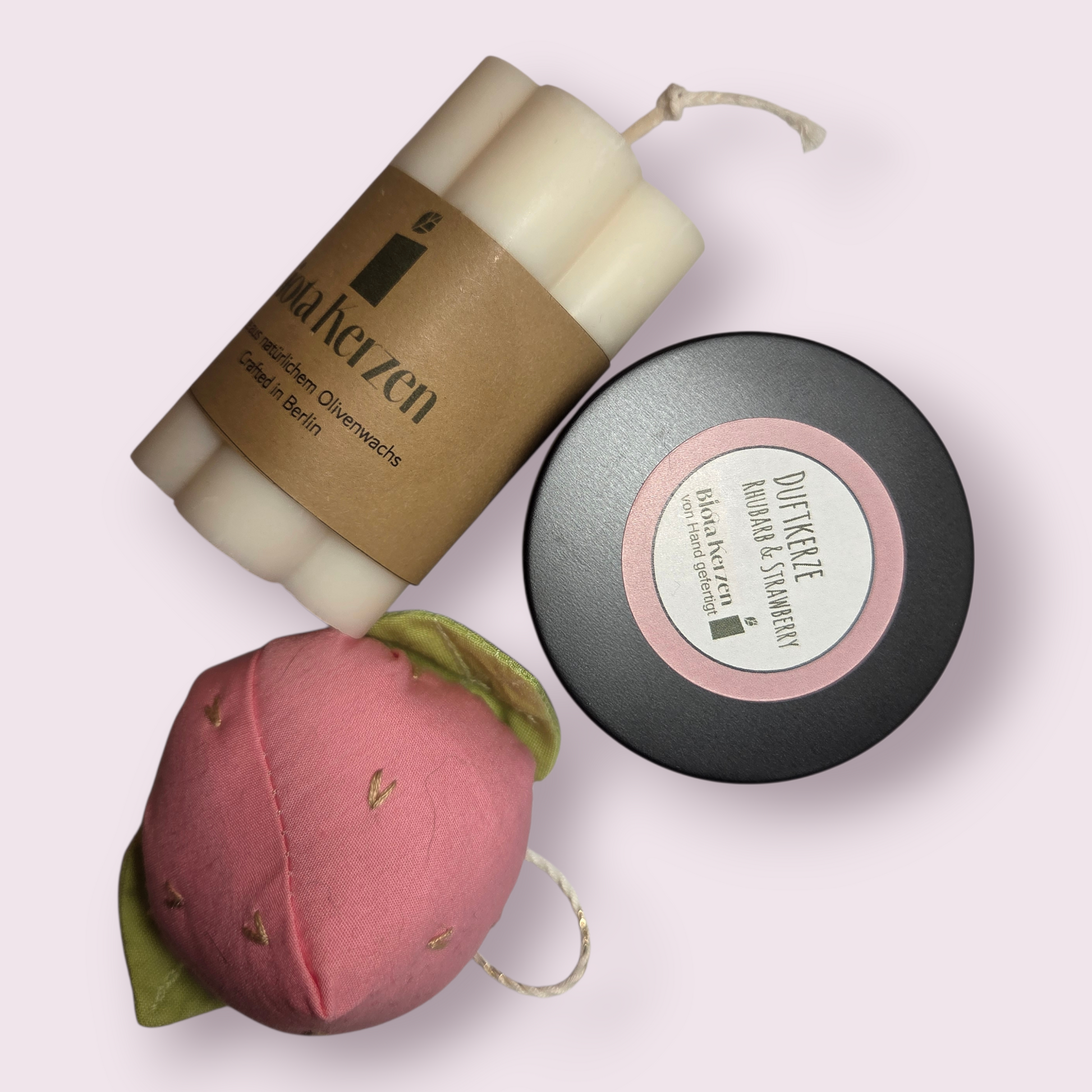 Geschenkset Duftkerze Rhubarb&Strawberry Olivenwachskerze Stofferdbeere