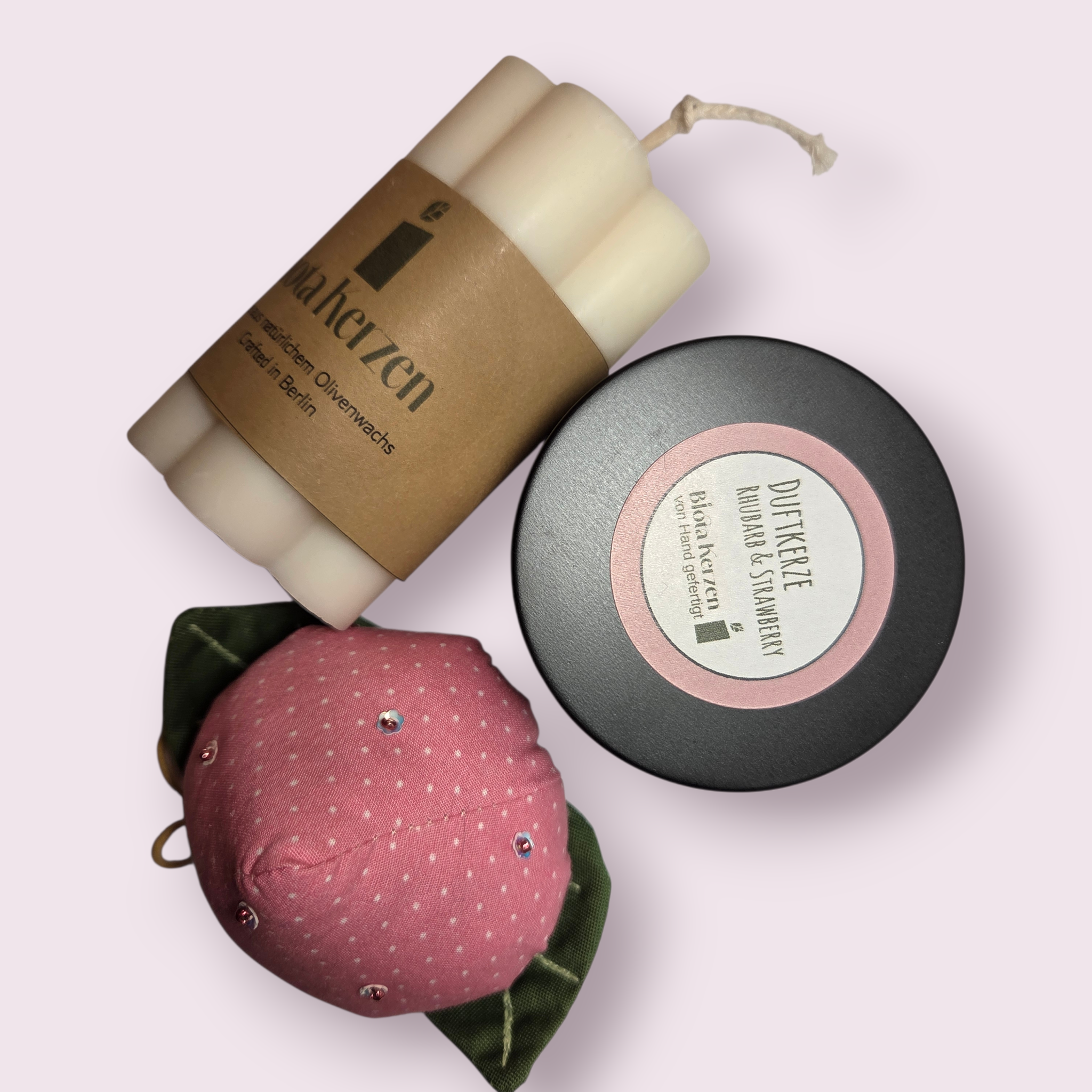 Geschenkset Duftkerze Rhubarb&Strawberry Olivenwachskerze Stofferdbeere