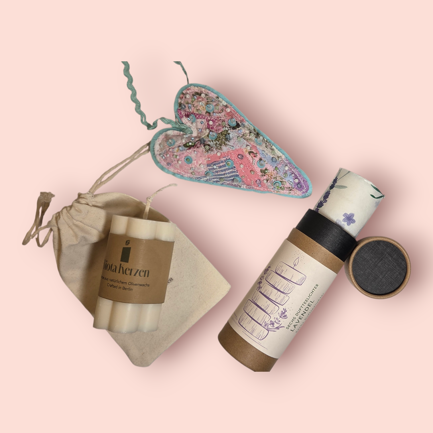 Geschenkset: Duftteelichter Lavendel, Olivenwachskerze und handgenähtes Stoffherz