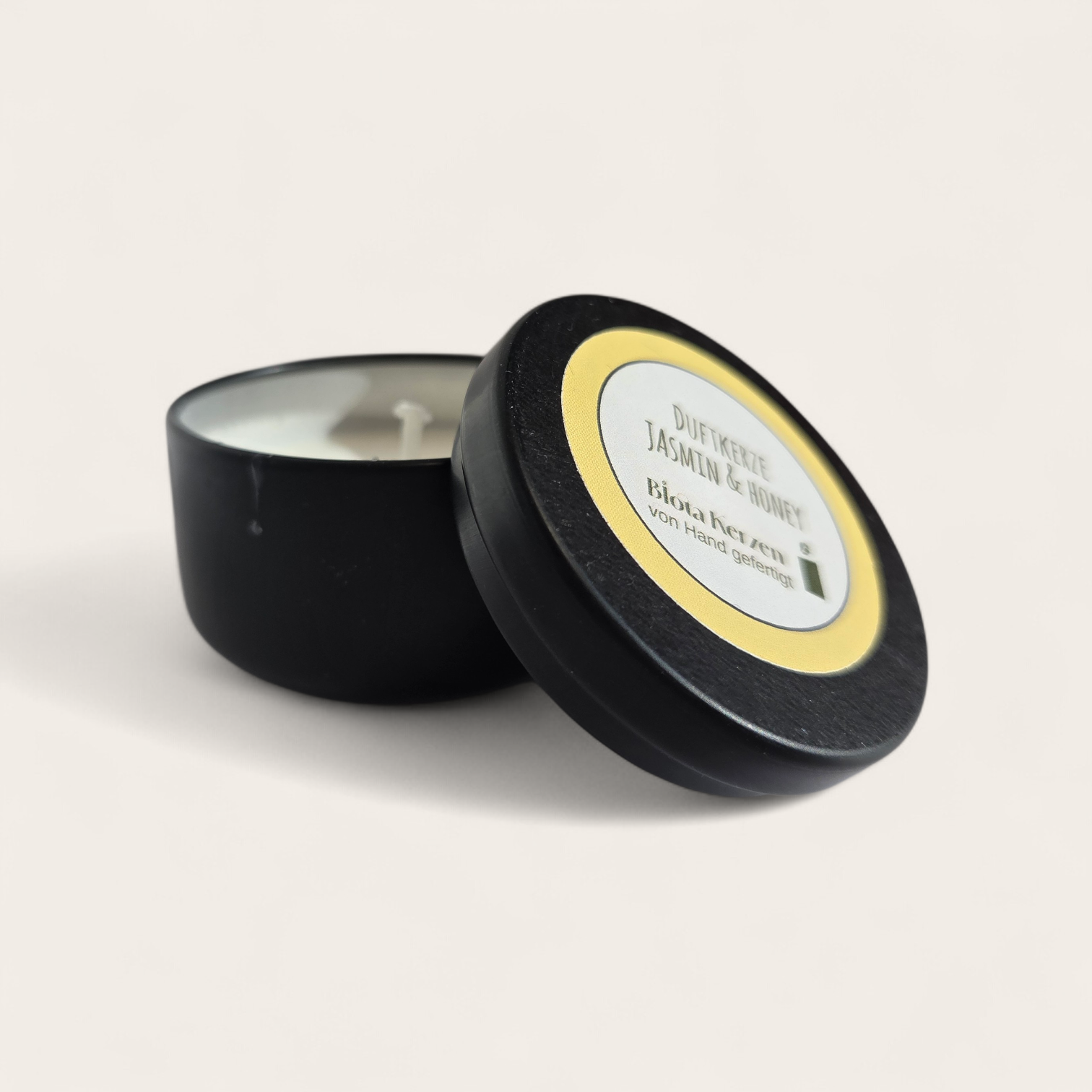 Duftkerze Jasmin &  Honey im kleinen schwarzen Metallbecher, 35g