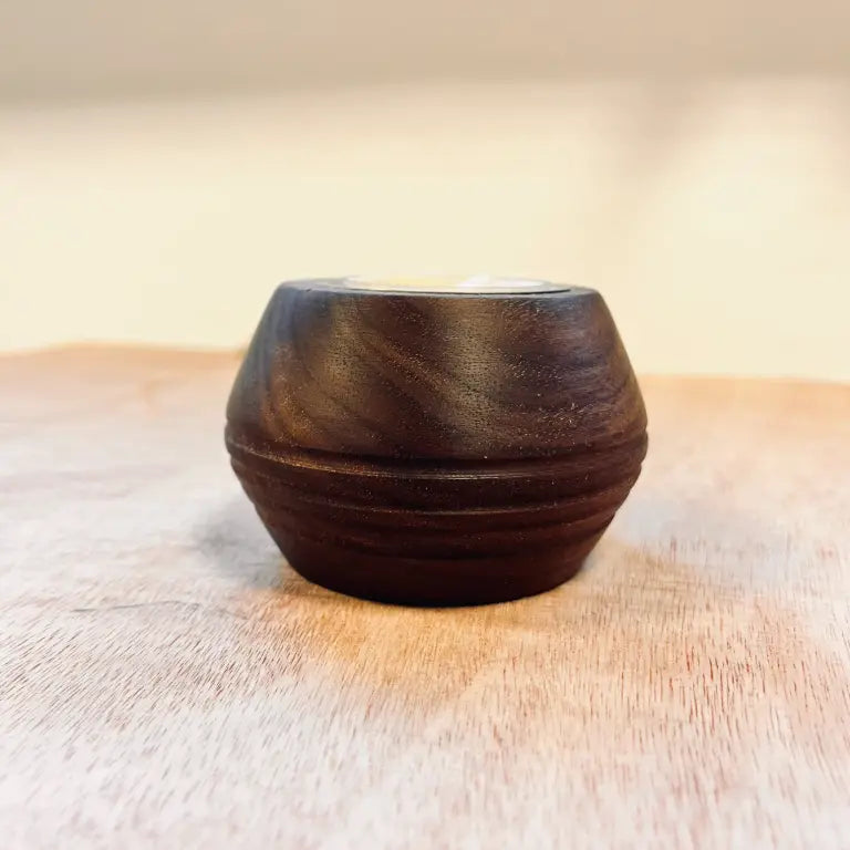 Kerzenhalter „Rounded“ – Nussbaum & Messing