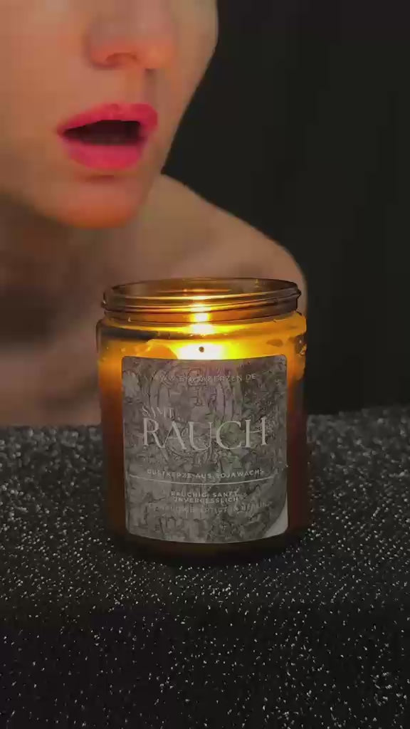 Video laden: SAMT RAUCH - Duftkerze aus Sojawachs